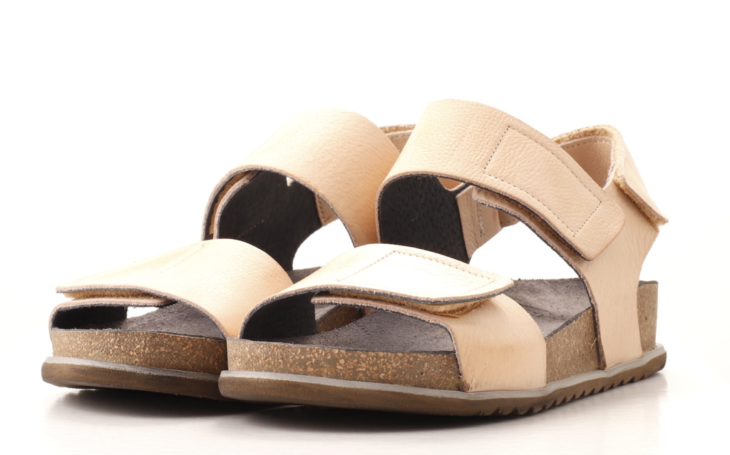 Lofina sandal. creme